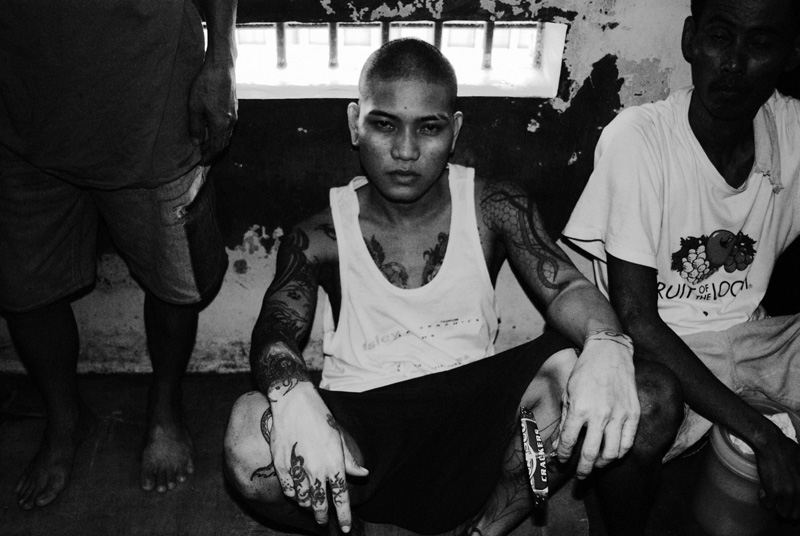 Mina Angela Ighnatova - Manila Gangs